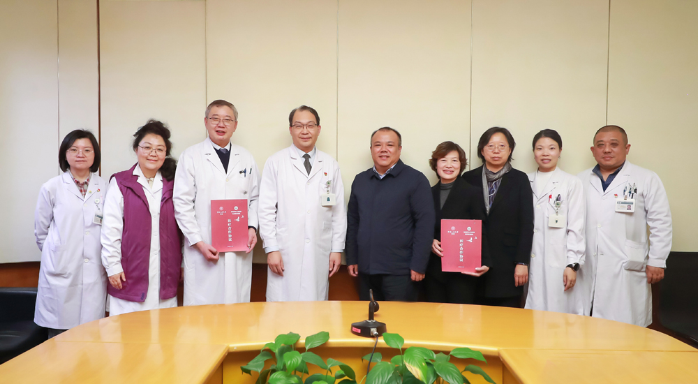 共同打造 “高校—医院” 健康服务新模式 | 北京潞河医院与中国人民大学医院签署医疗合作协议